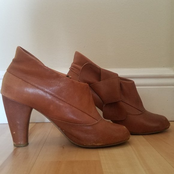 Brown Aldo Booties - Picture 2 of 7